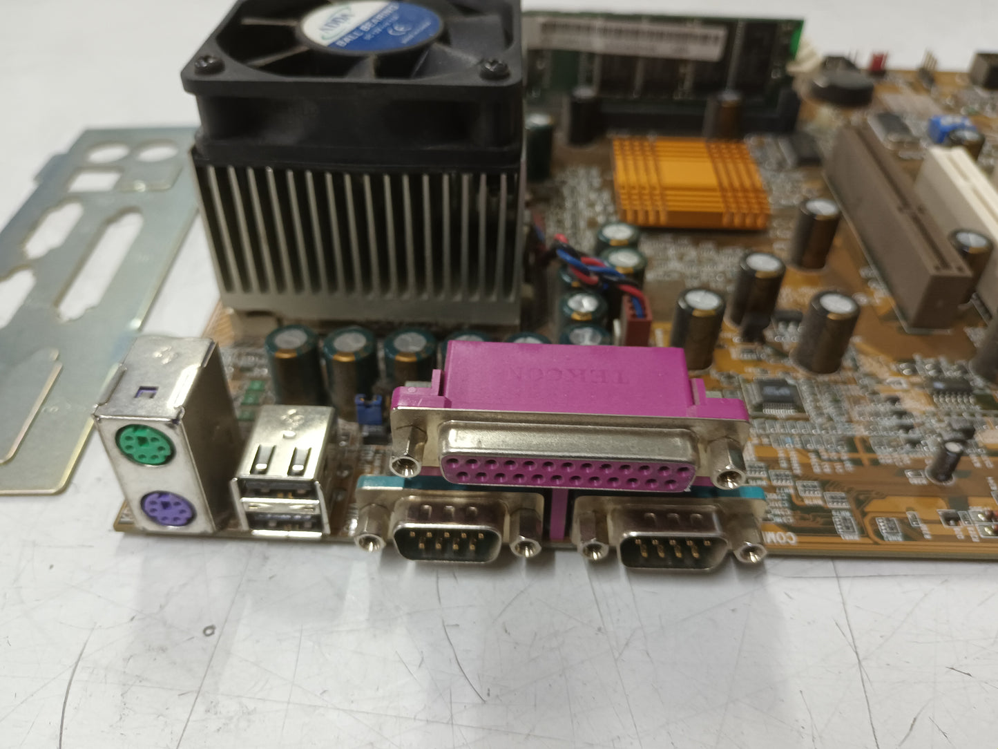 Gigabyte ga-7IXE4 Rev: 1.0, PLACA BASE, (PL-3)