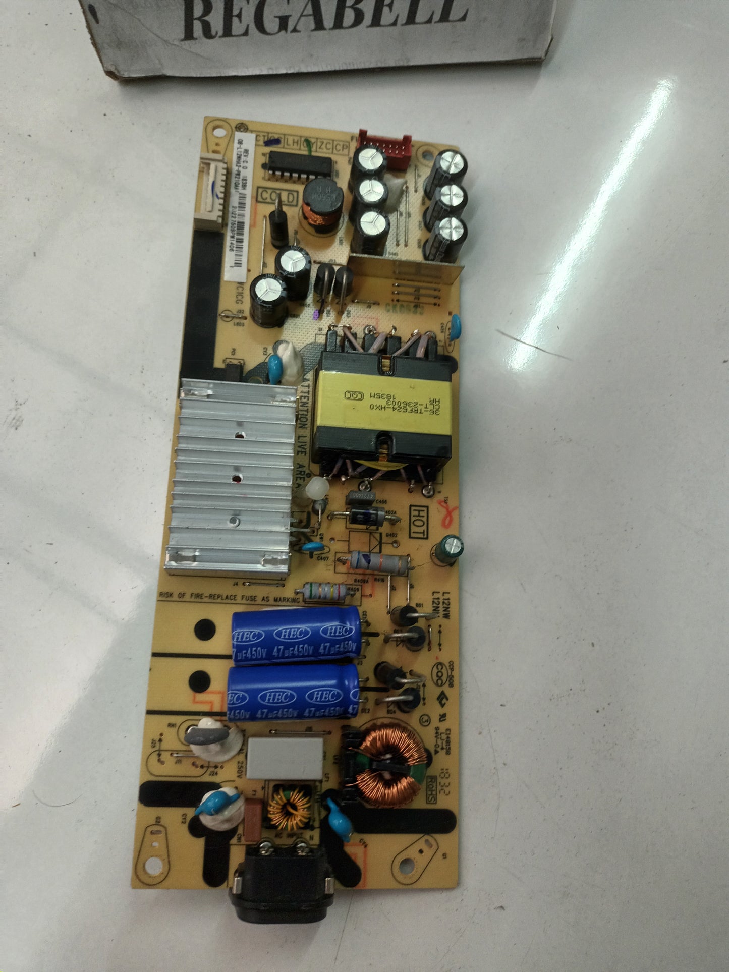 08-L12NHA2-PW210AA, de TV THOMSON 48UD4606,