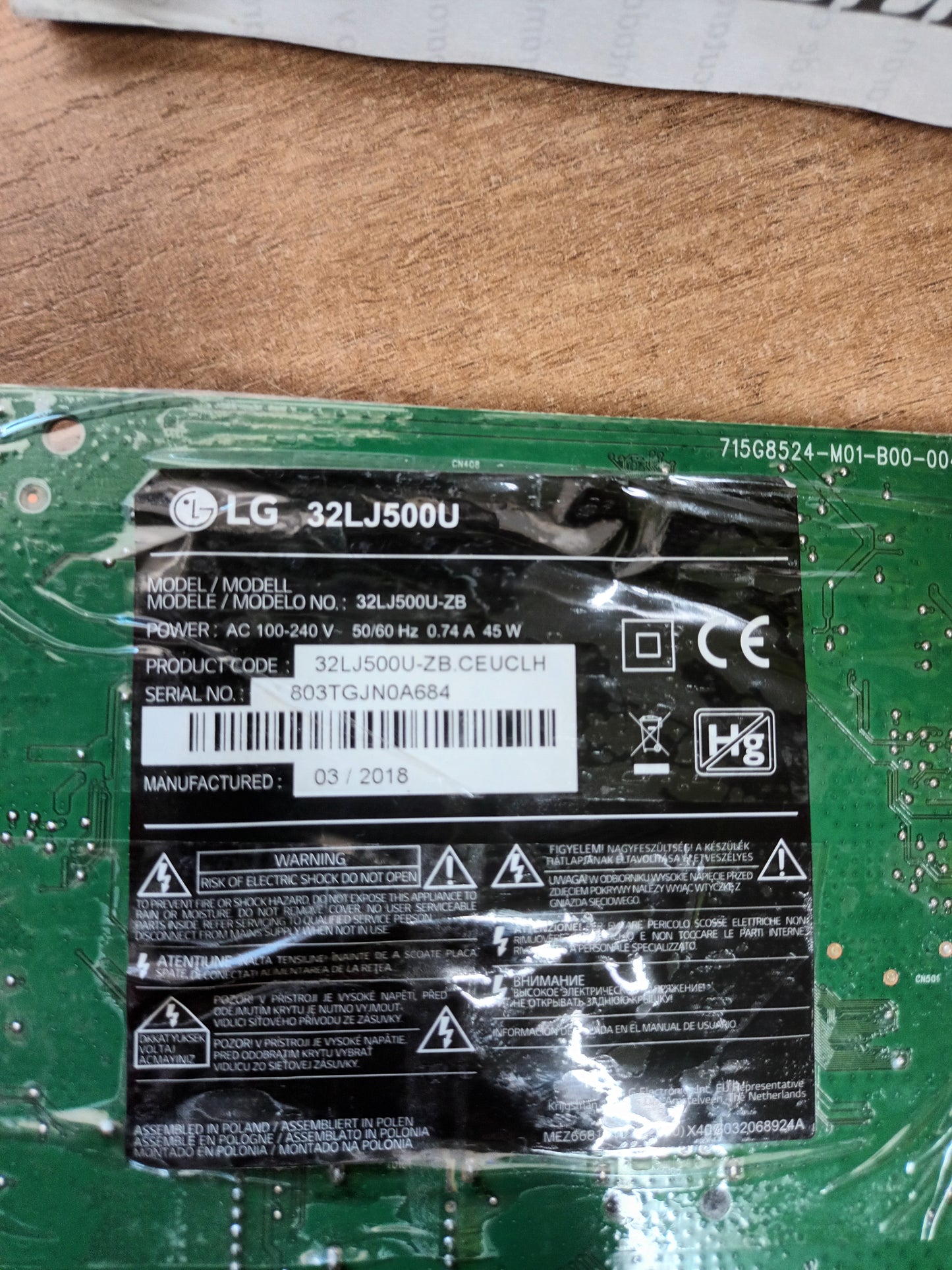 715G8524-M01-B00-004K, de LG32LJ500U