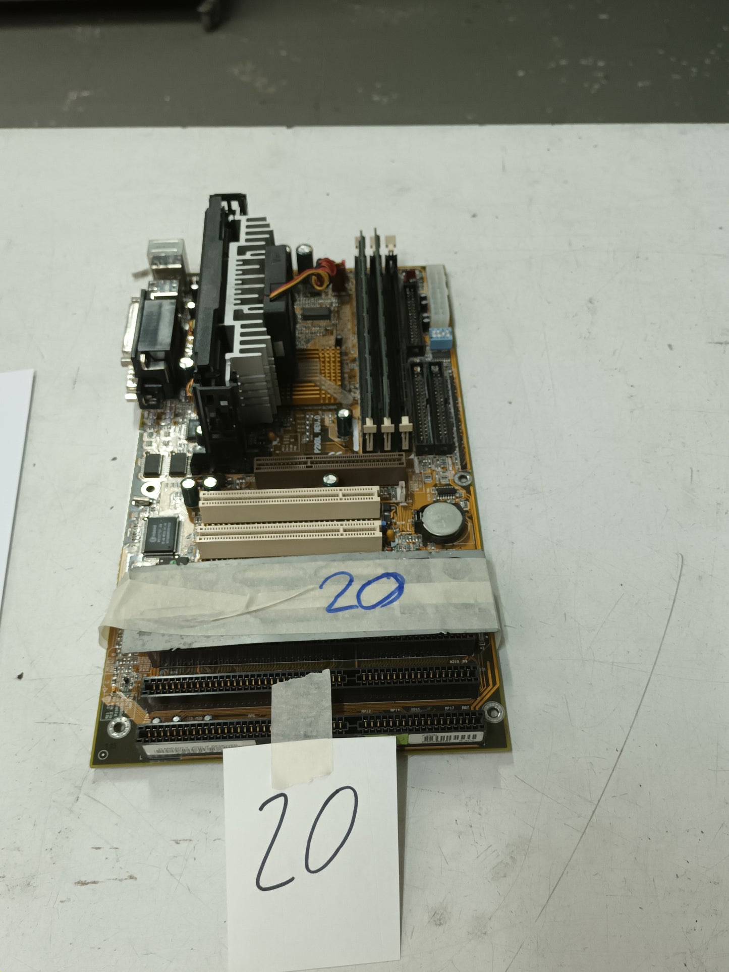 Placa Base DFI P2XBL REV.D, (ref. 20)