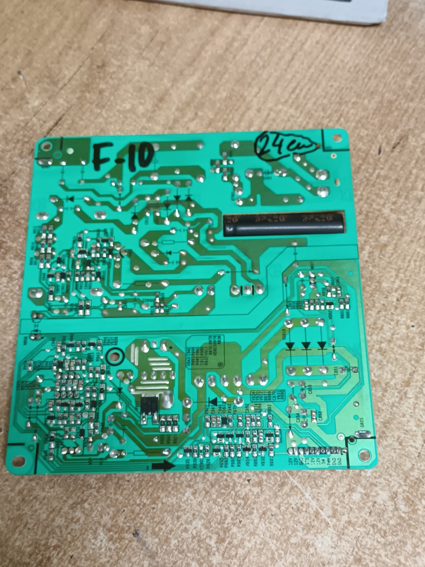 RSAG7.820.5023/ROH, de TV HISENSE LHD32K360WSEU,