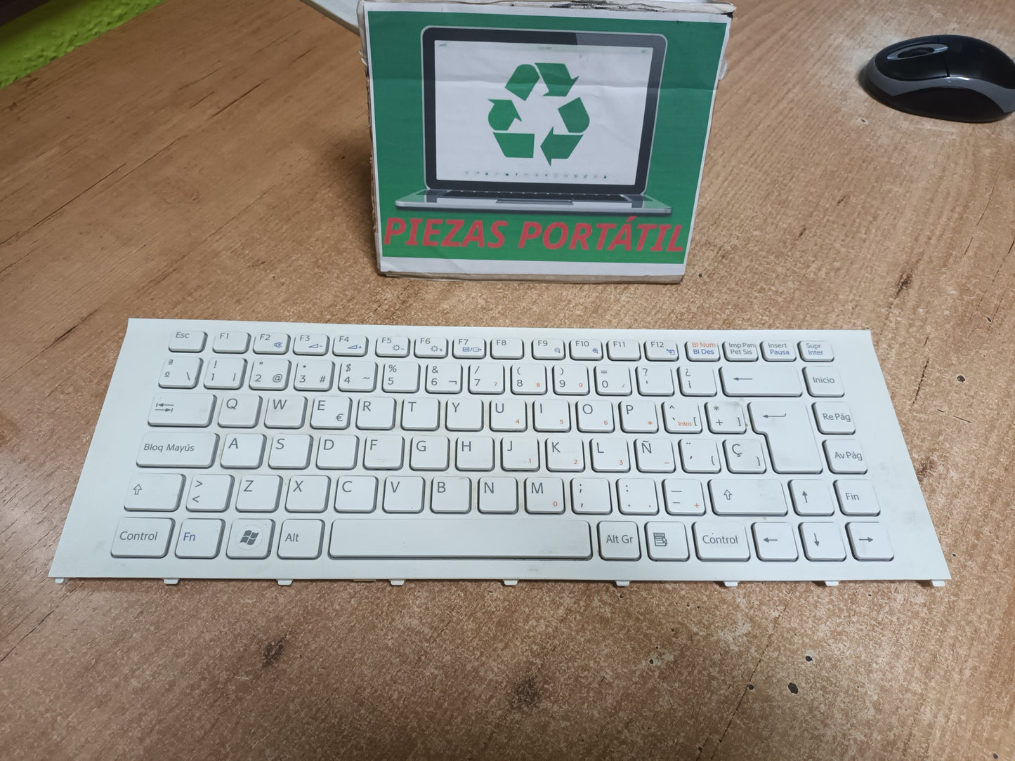 TECLADO SONY PCG-61211M, REFERENCIA: 148792661