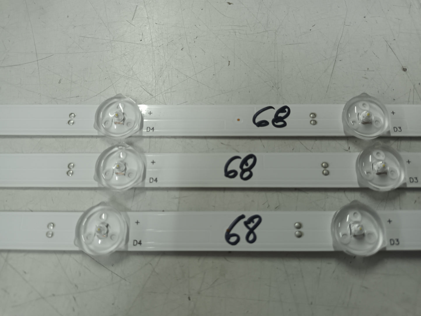 TOSHIBA 43UA3083DG, KIT TIRAS LED, (ref,68)