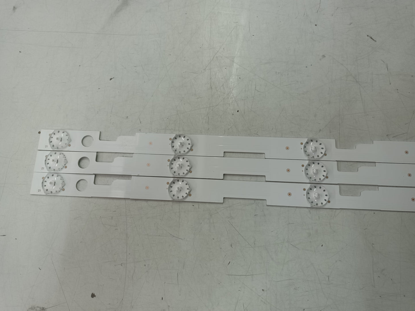 SHARP LC-43UI7253E, KIT TIRAS LED, (ref,89)