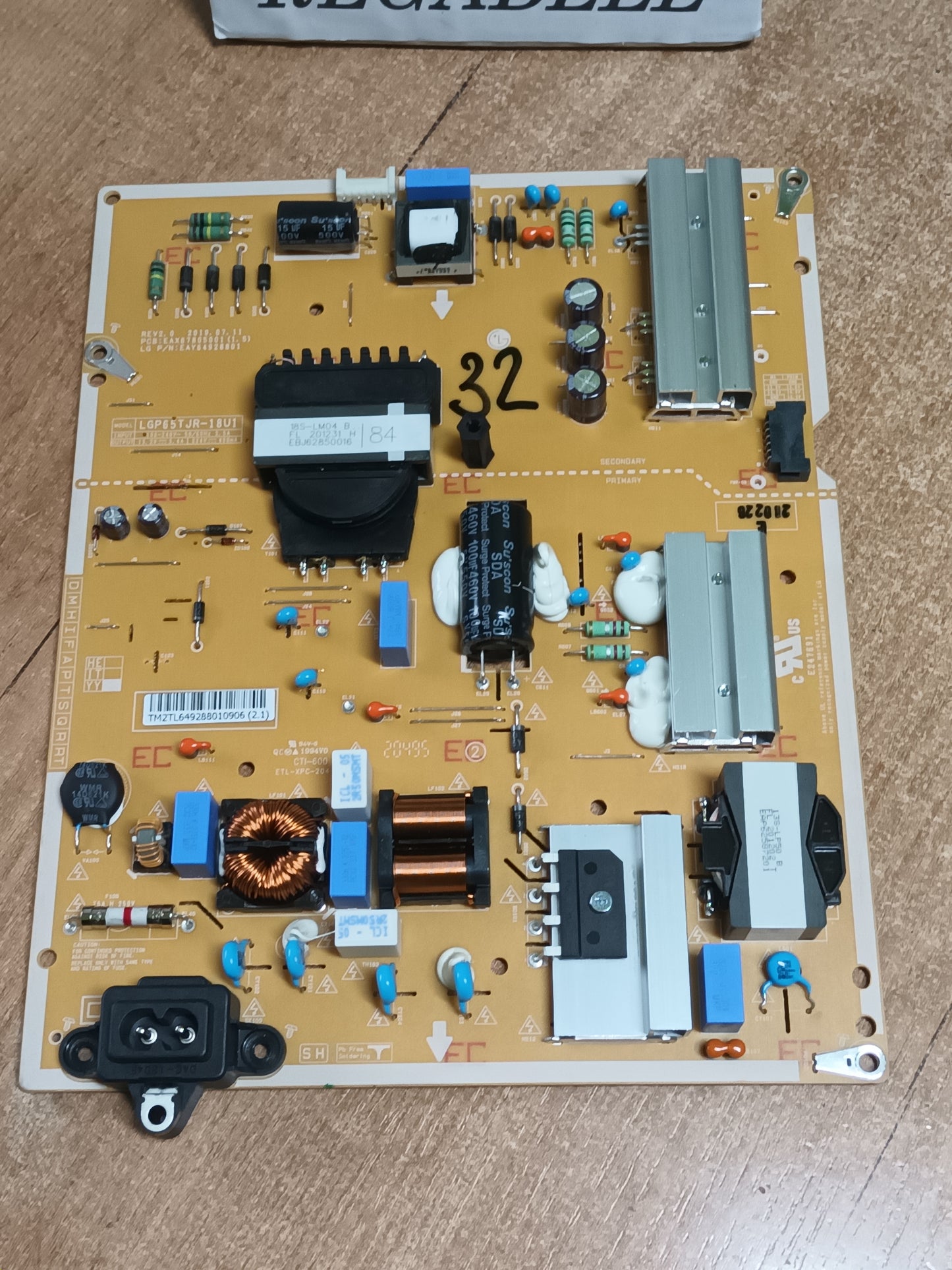 EAX67805001(1.5), NUEVA SIN USAR, de tv LG65UN711C0ZB,