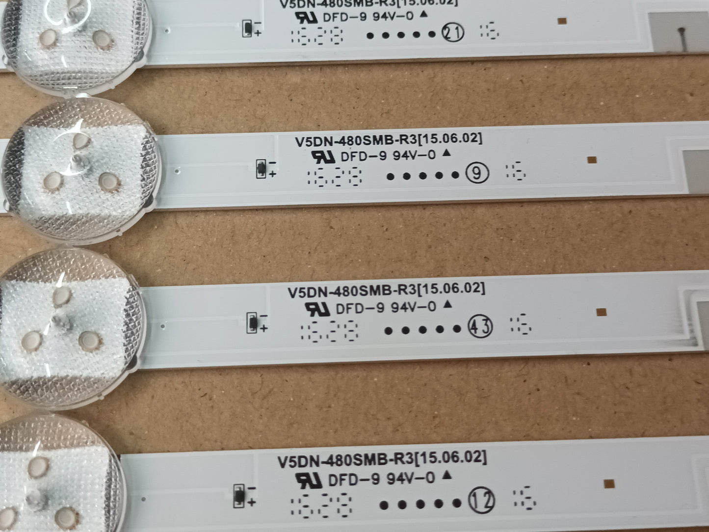 SAMSUNG UE48J5200AW, KIT TIRAS LED (ref,14)