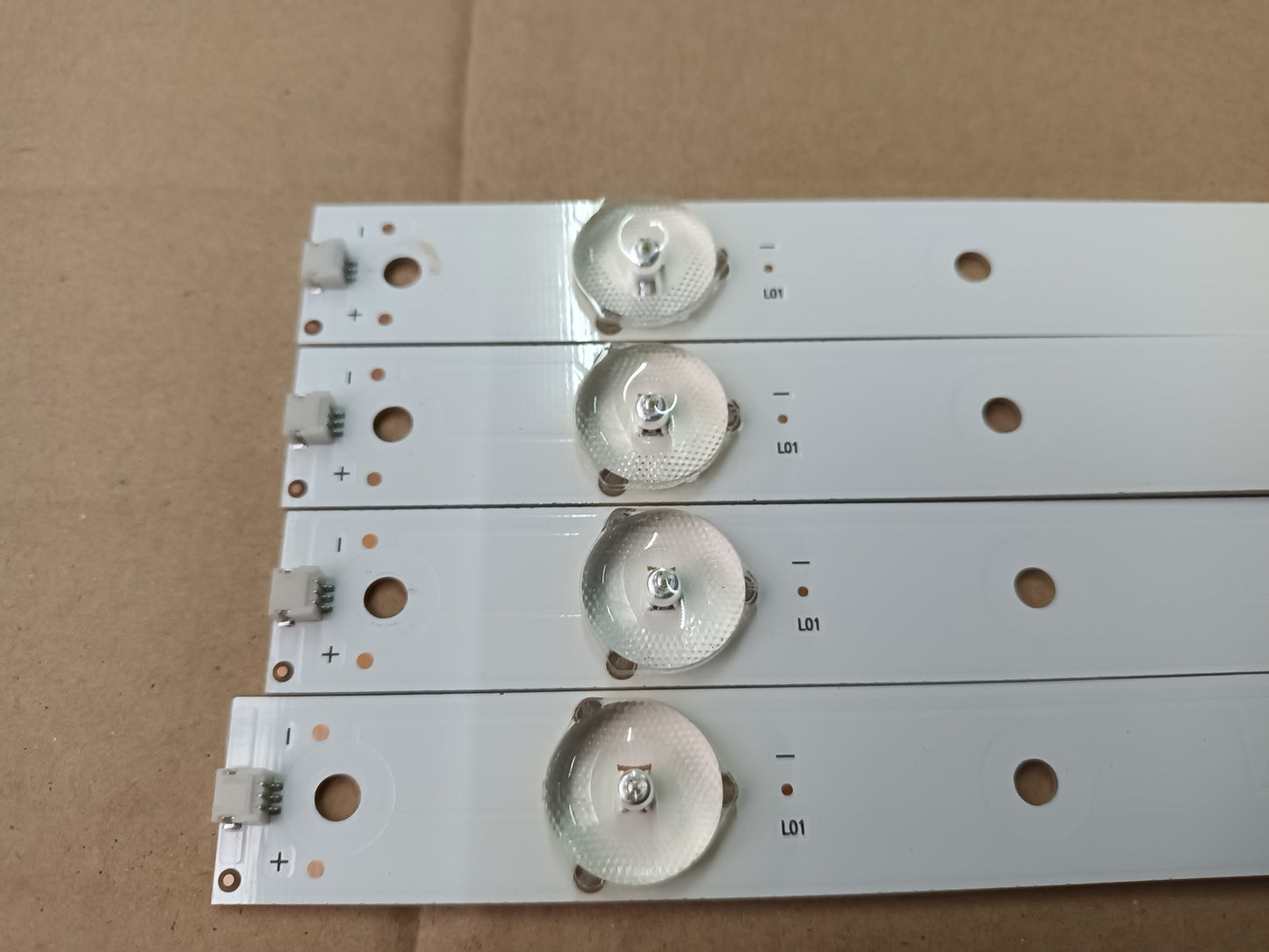 TCL F40B3803, KIT 4 TIRAS LED, (ref,153)