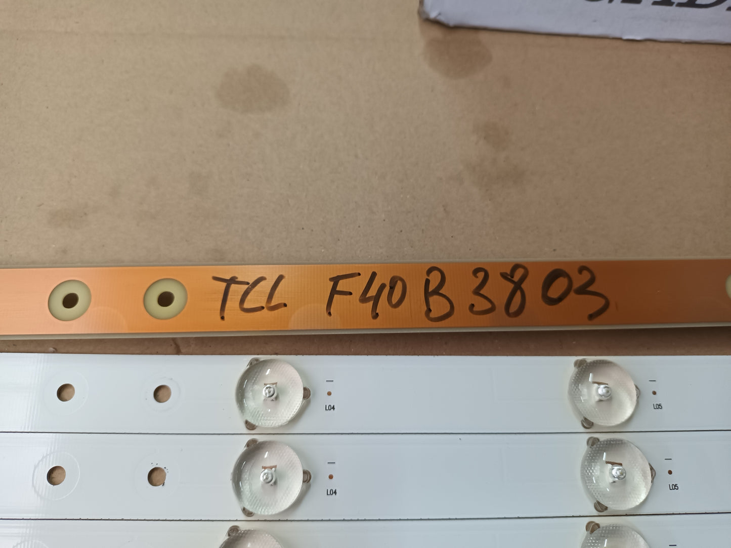 TCL F40B3803, KIT 4 TIRAS LED, (ref,153)
