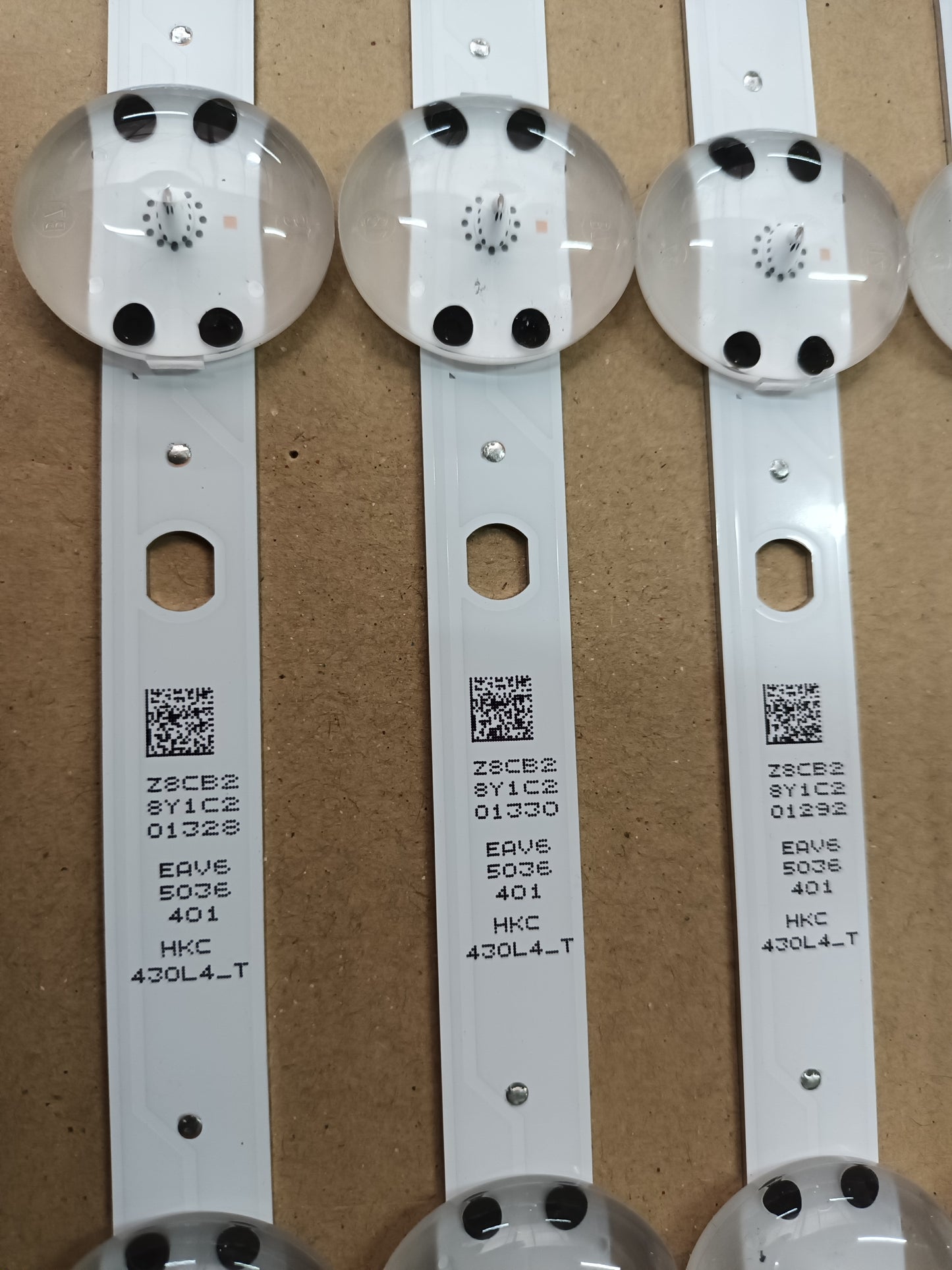 LG43UQ80006LB, KIT TIRAS LED, (ref,155)