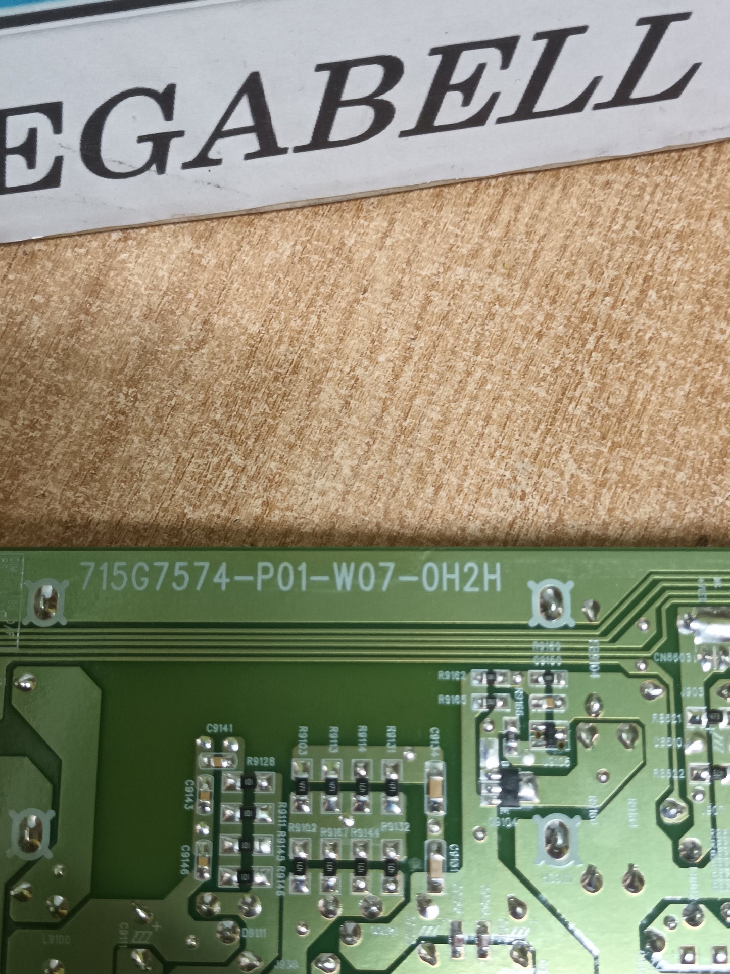 715G7574-P01-W07-0H2H, de LG43LJ500V