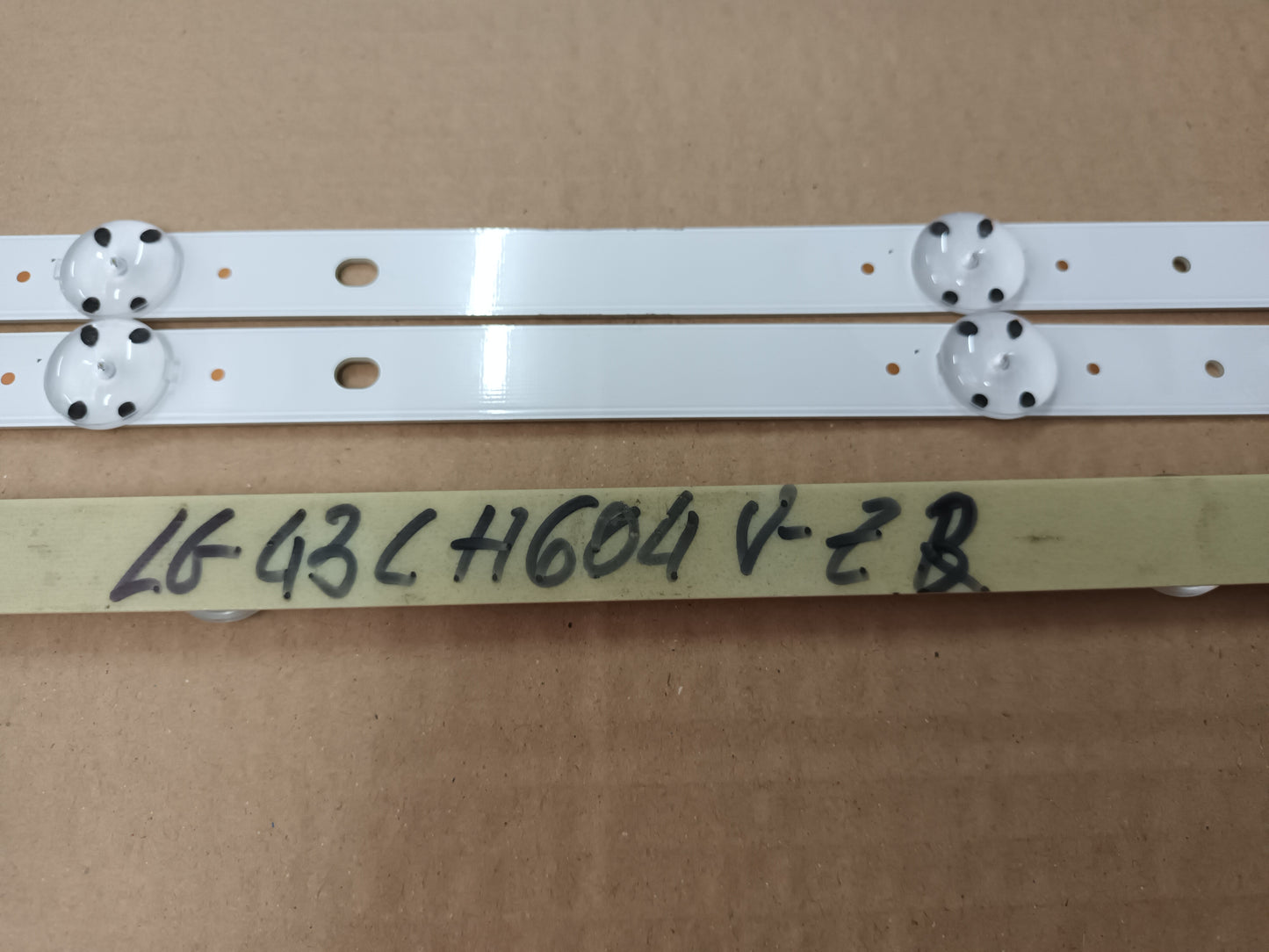 KIT 3 tiras de retroiluminación de LG43LH604V-ZB