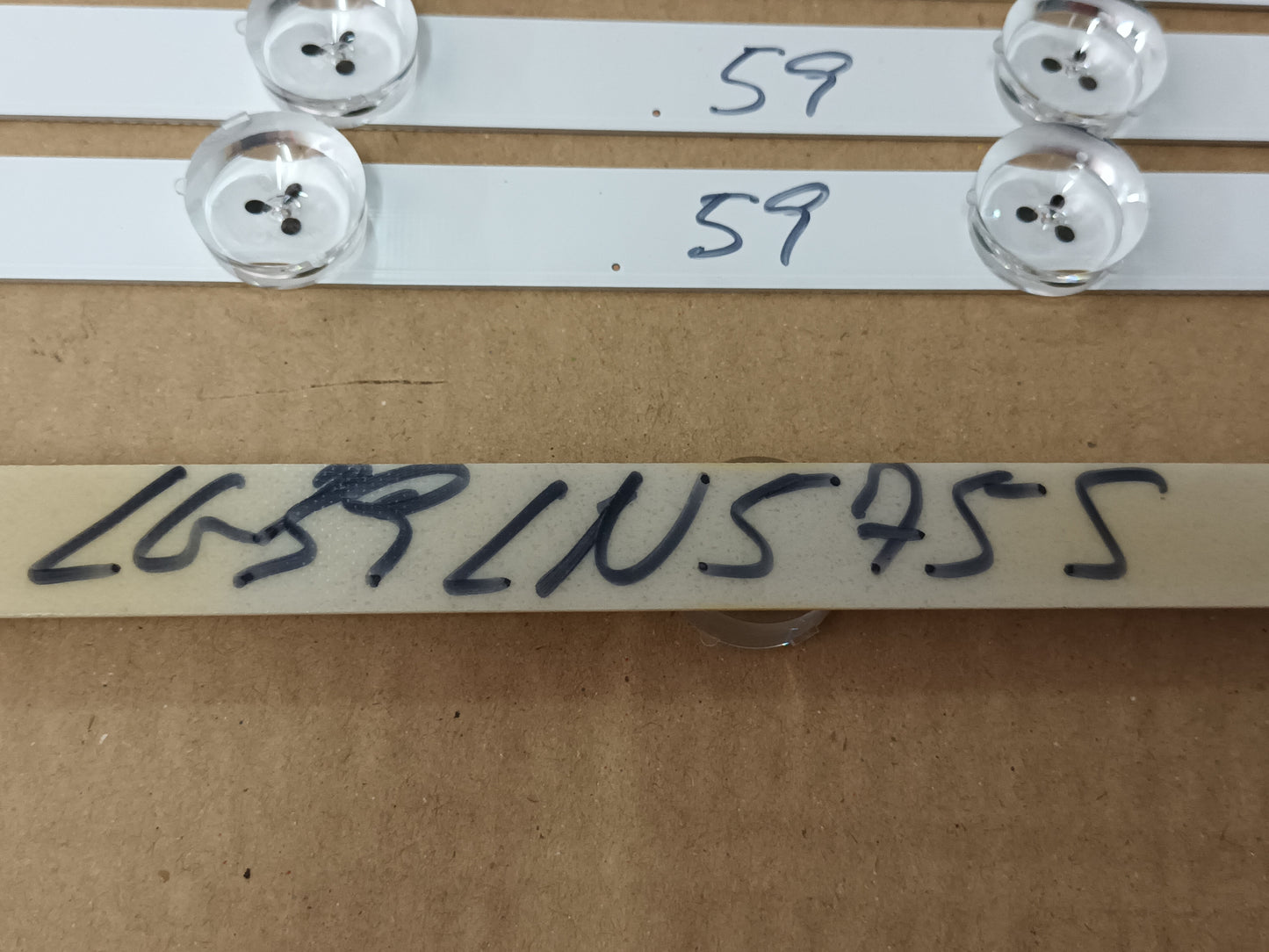 KIT 8 tiras de retroiluminación de LG39LN575S