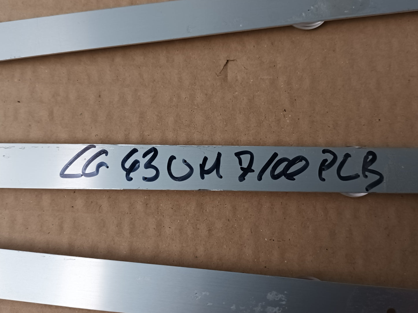 KIT 3 tiras de retroiluminación de LG43UM7100PLB