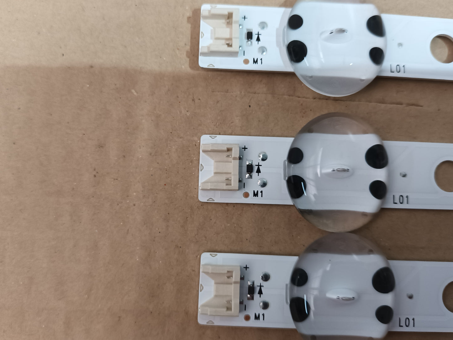 LG43UP75003LF, KIT TIRAS LED (ref,107)