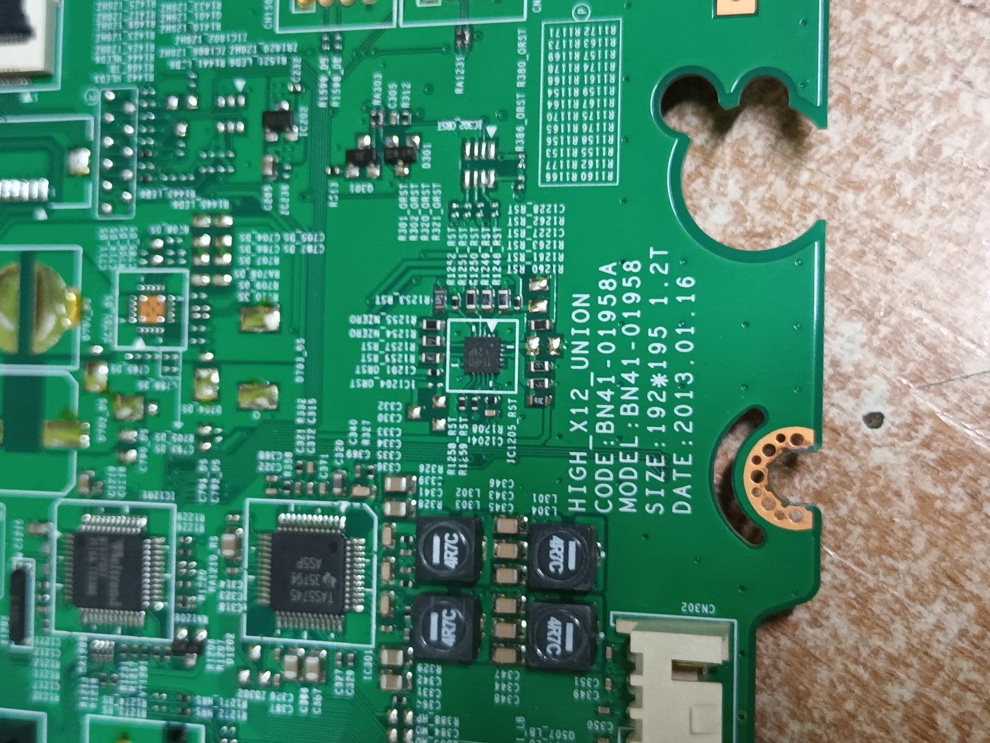 PLACA MAIN, BN94-05563X, de TV SAMSUNG UE39F5700