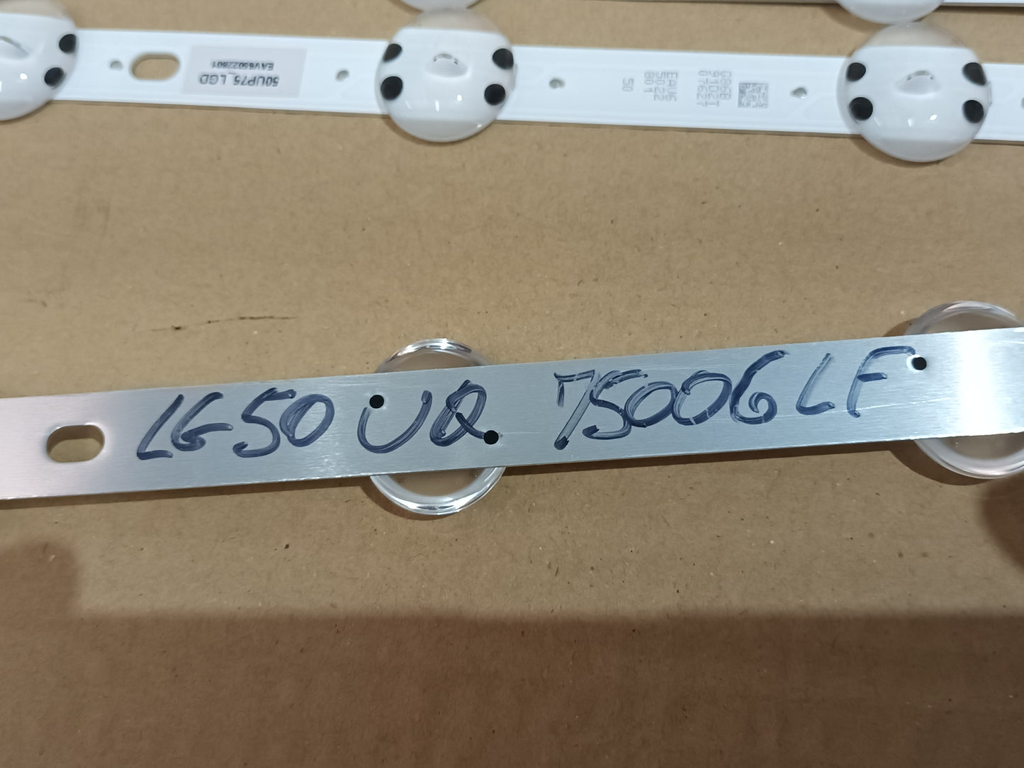 KIT 4 tiras de retroiluminación de LG50UQ75006LF