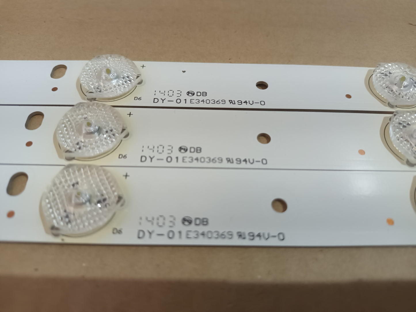 POLAROID 32R4PR004, KIT TIRAS LED (ref,182)