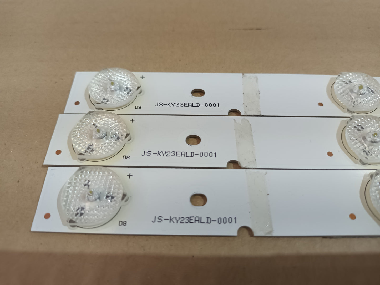 POLAROID 32R4PR004, KIT TIRAS LED (ref,182)