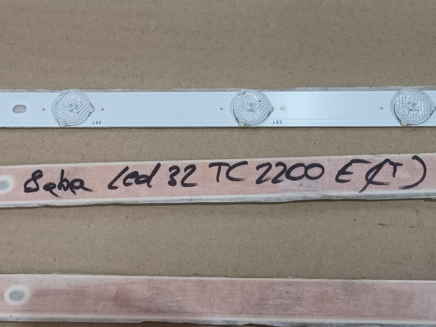 KIT 3 tiras de retroiluminación de SABA LED32TC2200E