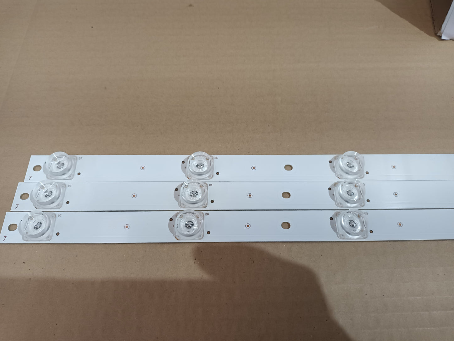 SHARP 32CHG6242, KIT TIRAS LED (ref,185)