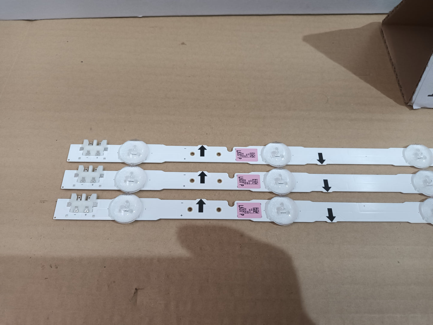 UE28J4100AW, KIT TIRAS LED (ref,190)