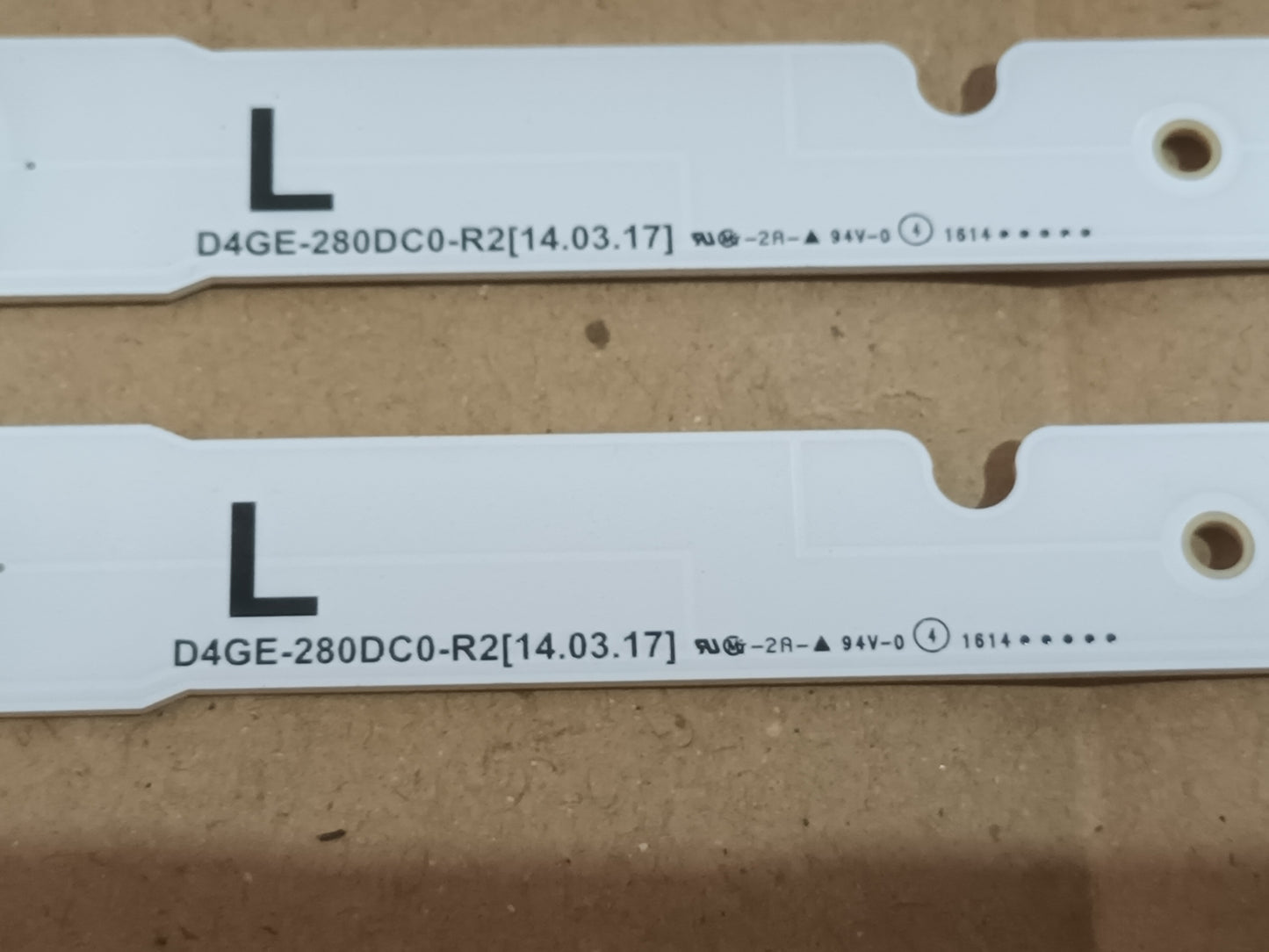 UE28J4100AW, KIT TIRAS LED (ref,190)