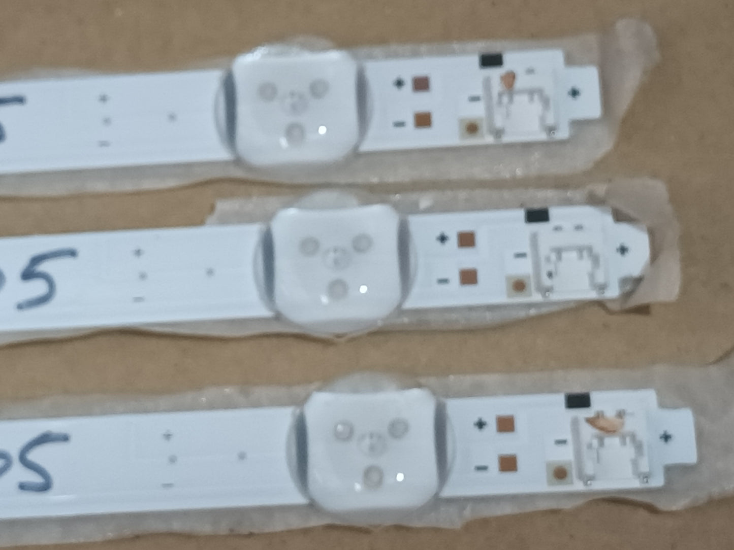 GRUNDIG 40VLE6730BP, KIT TIRAS LED (ref,205)