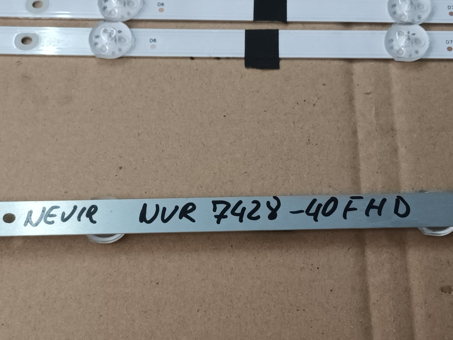 KIT 3 tiras de retroiluminación de NEVIR NVR-7428-40FHD