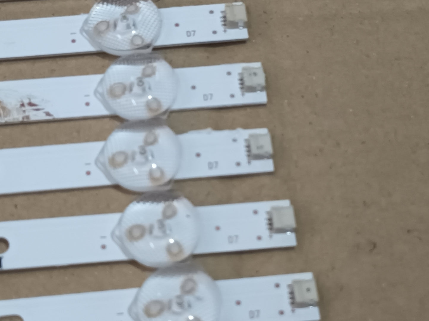MANTA 50LNF58C, KIT TIRAS LED (ref,250)