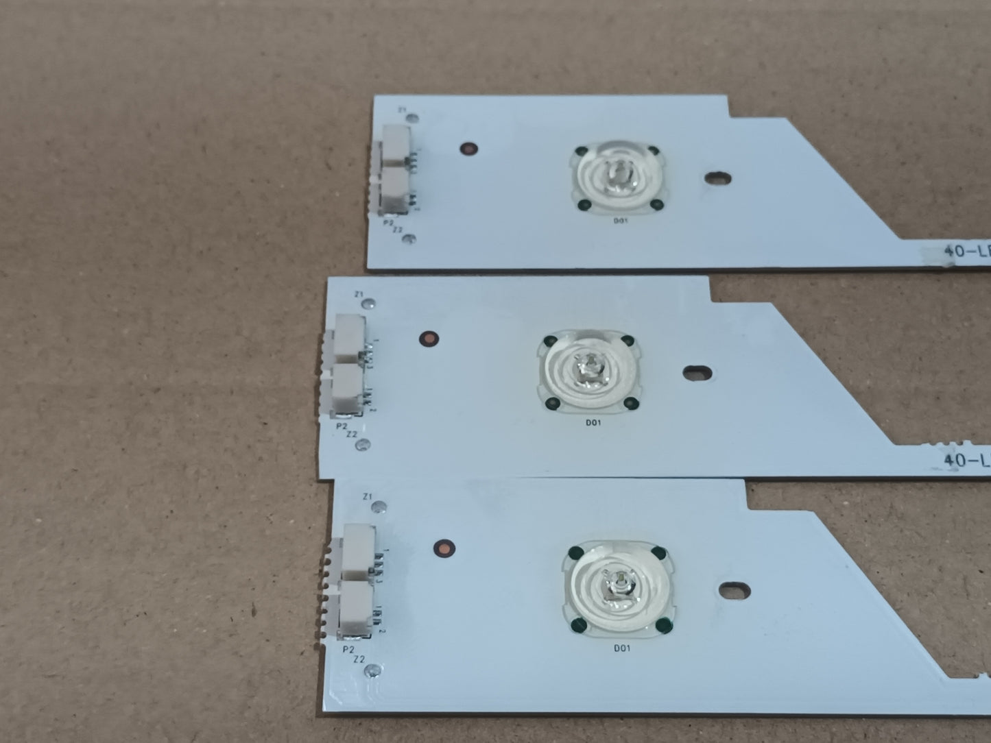 KIT 3 tiras de retroiluminación de THOMSON 32UH3253C