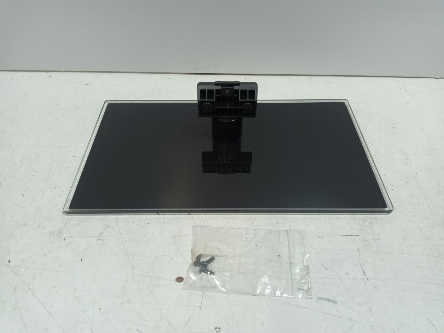 PEANA TV SCHNEDER YURA 3225PVR, (ref.-144)