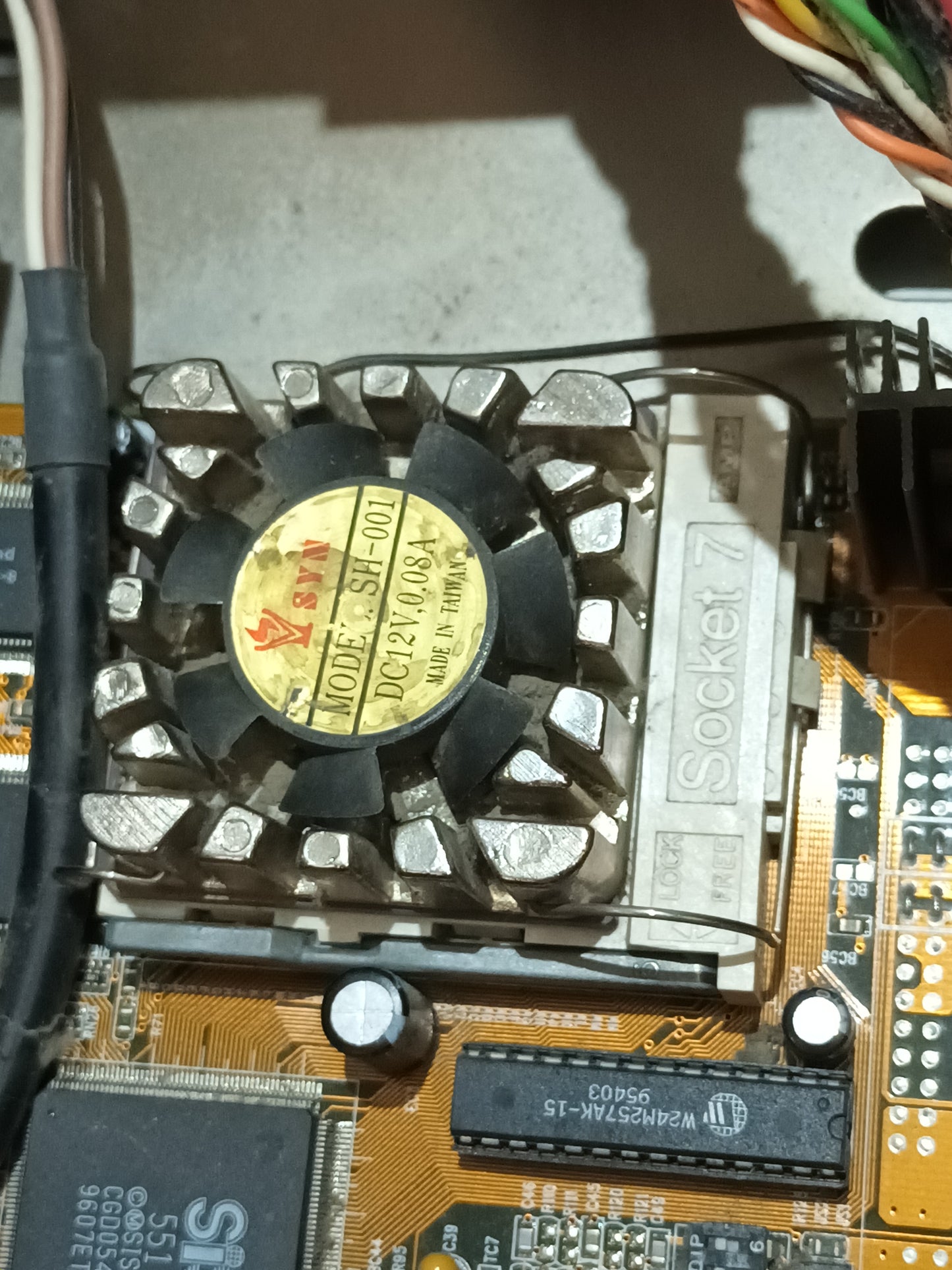 Pc retro, Pentium, caja at con display (n-19)
