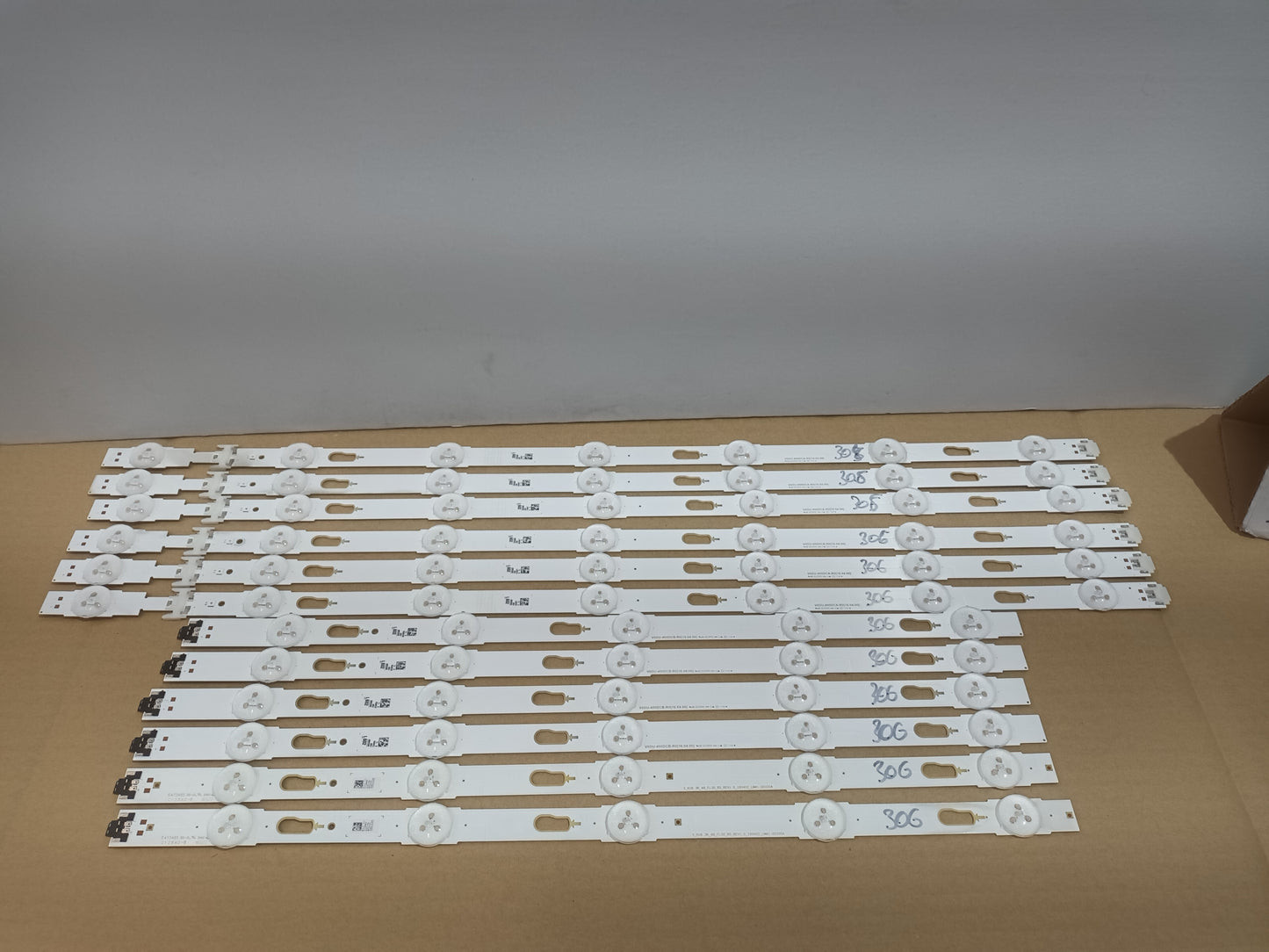 LG43UK6200PLA, KIT TIRAS LED (ref,306)