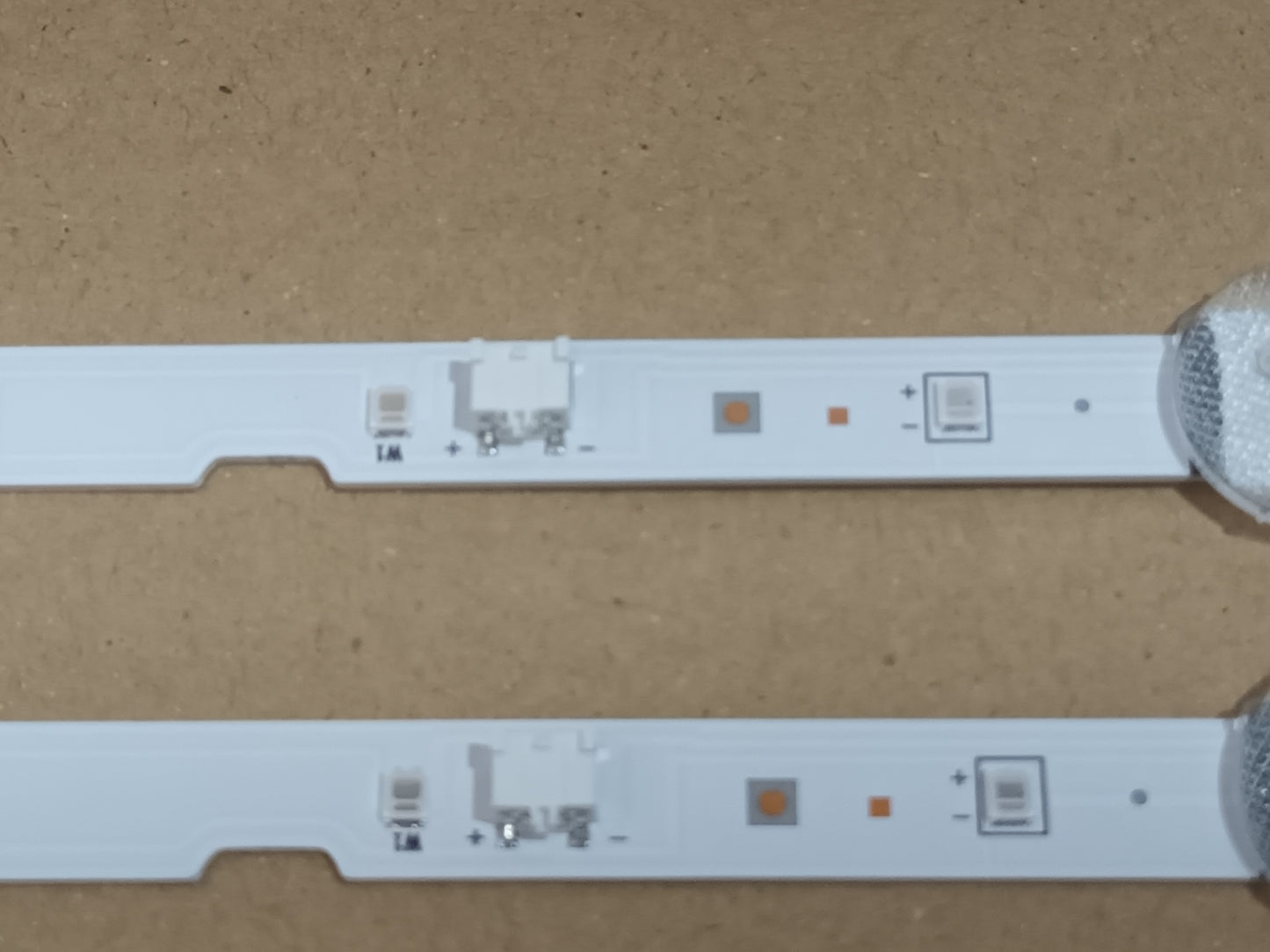 KIT 2 tiras de retroiluminación de Samsung UE32N4300AK