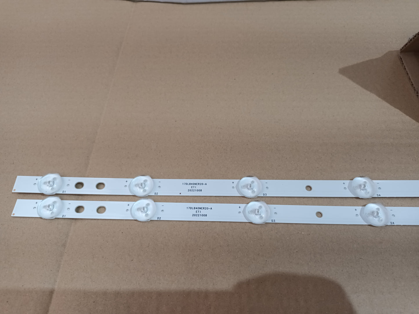 TELEFUNKEN 40DTF824, KIT TIRAS LED (ref,24)