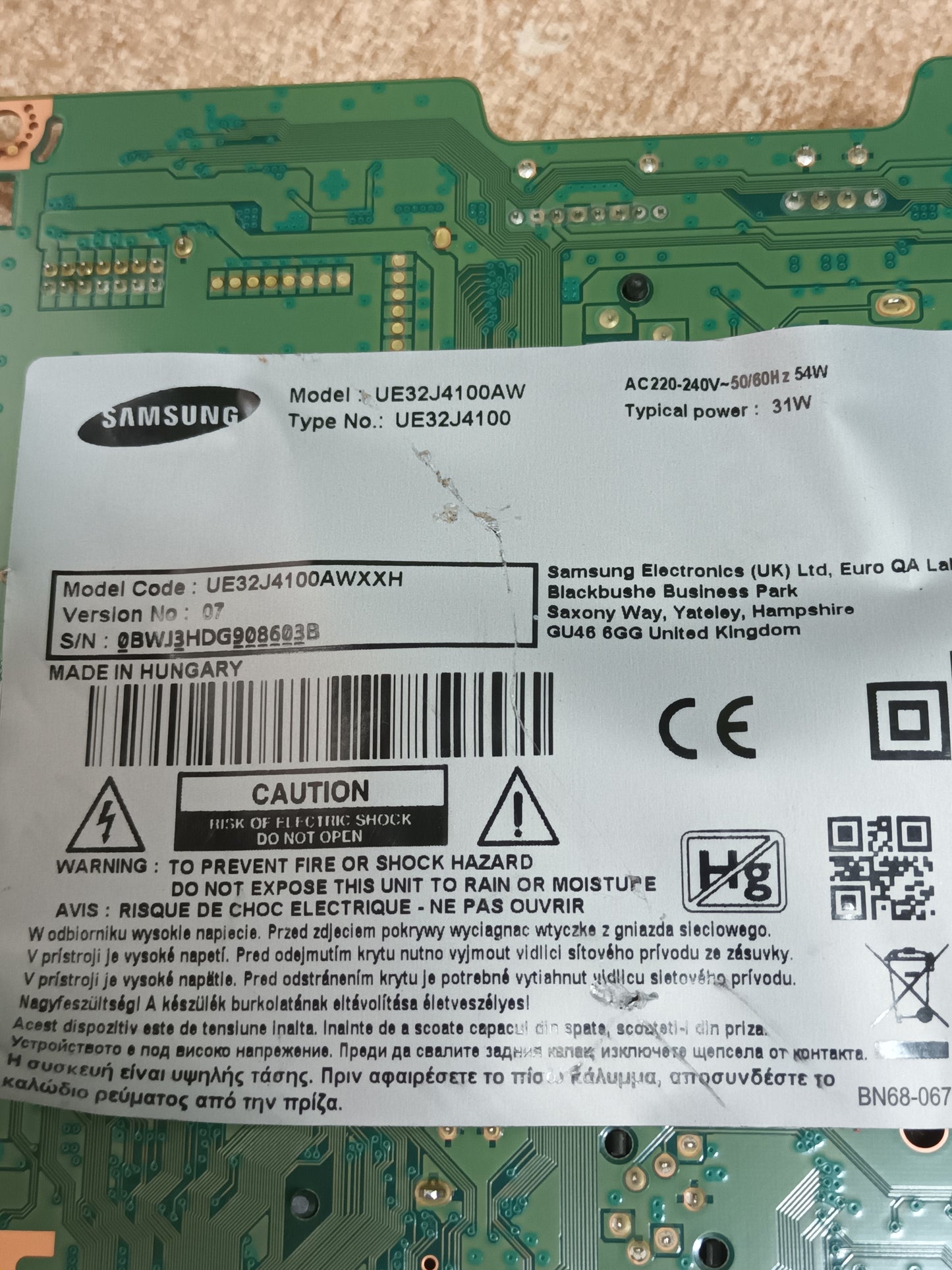 BN94-09060A, de SAMSUNG UE32J4100AW