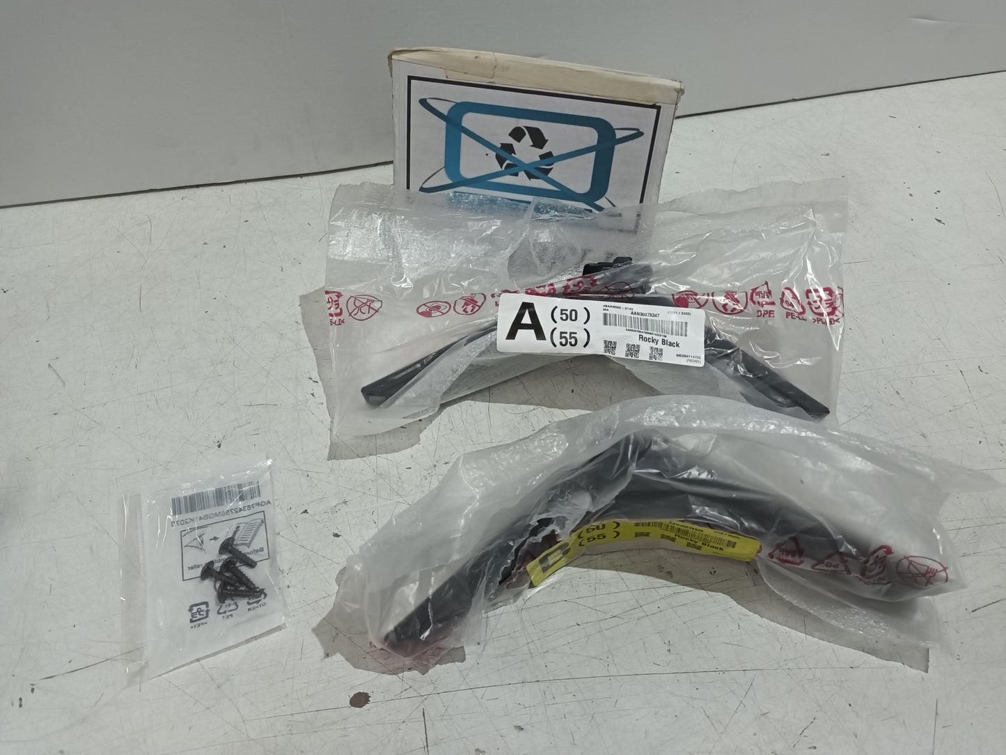 PIES DE TV LG55UR781, NUEVOS, PARA 49" 50" Y 55"