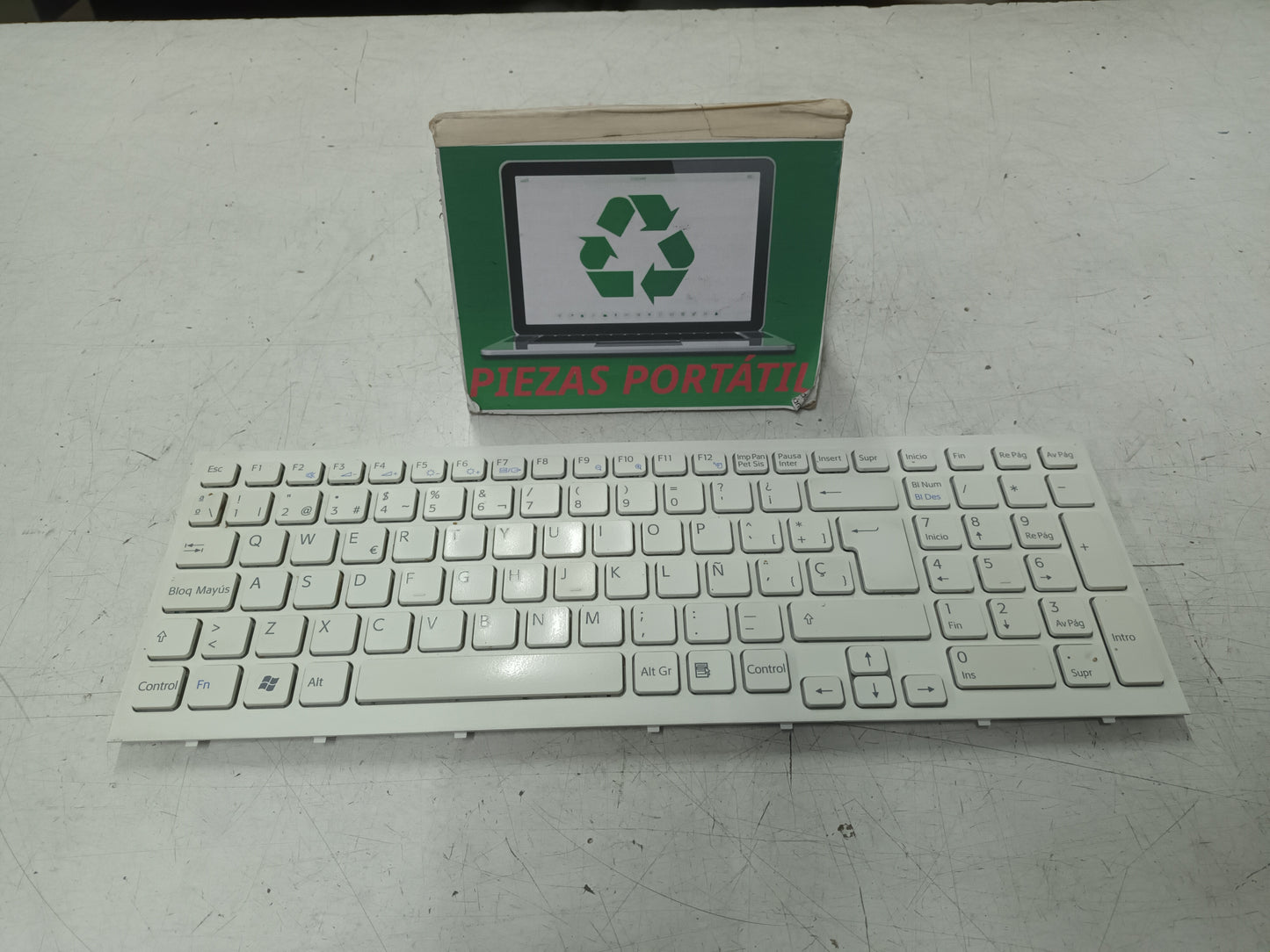 TECLADO SONY PCG-71211M,