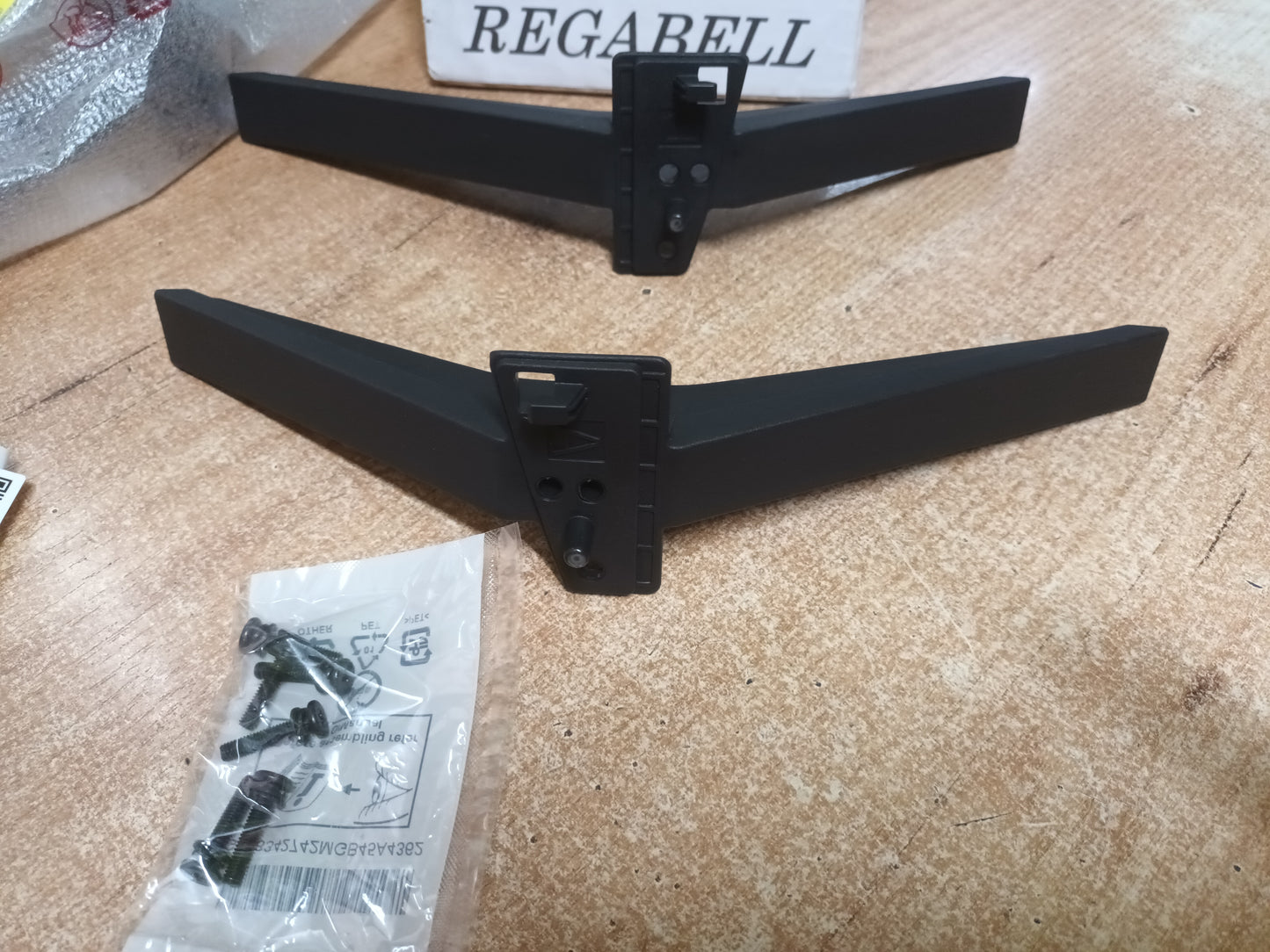 PIES TV LG65UR781COLK, (ref. 163) NUEVOS