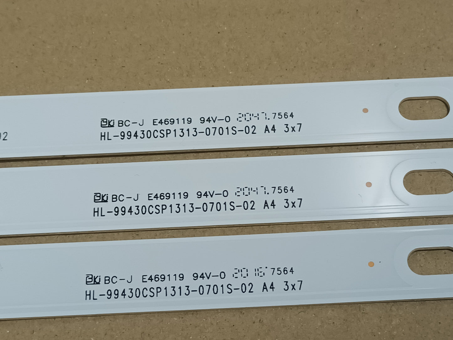 KIT de 3 tiras de RETROILUMINACION de LG43UN711C0ZB