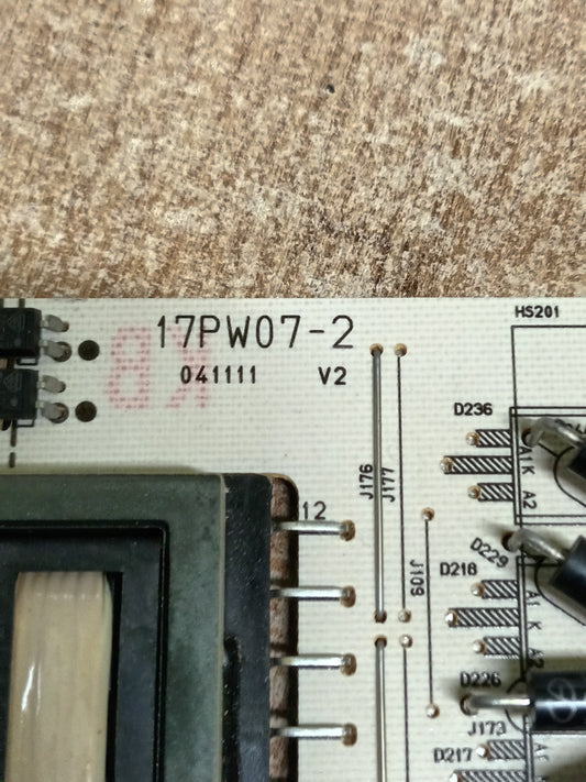 17PW07-2, de tV SHARP LC-39LE350E-BK