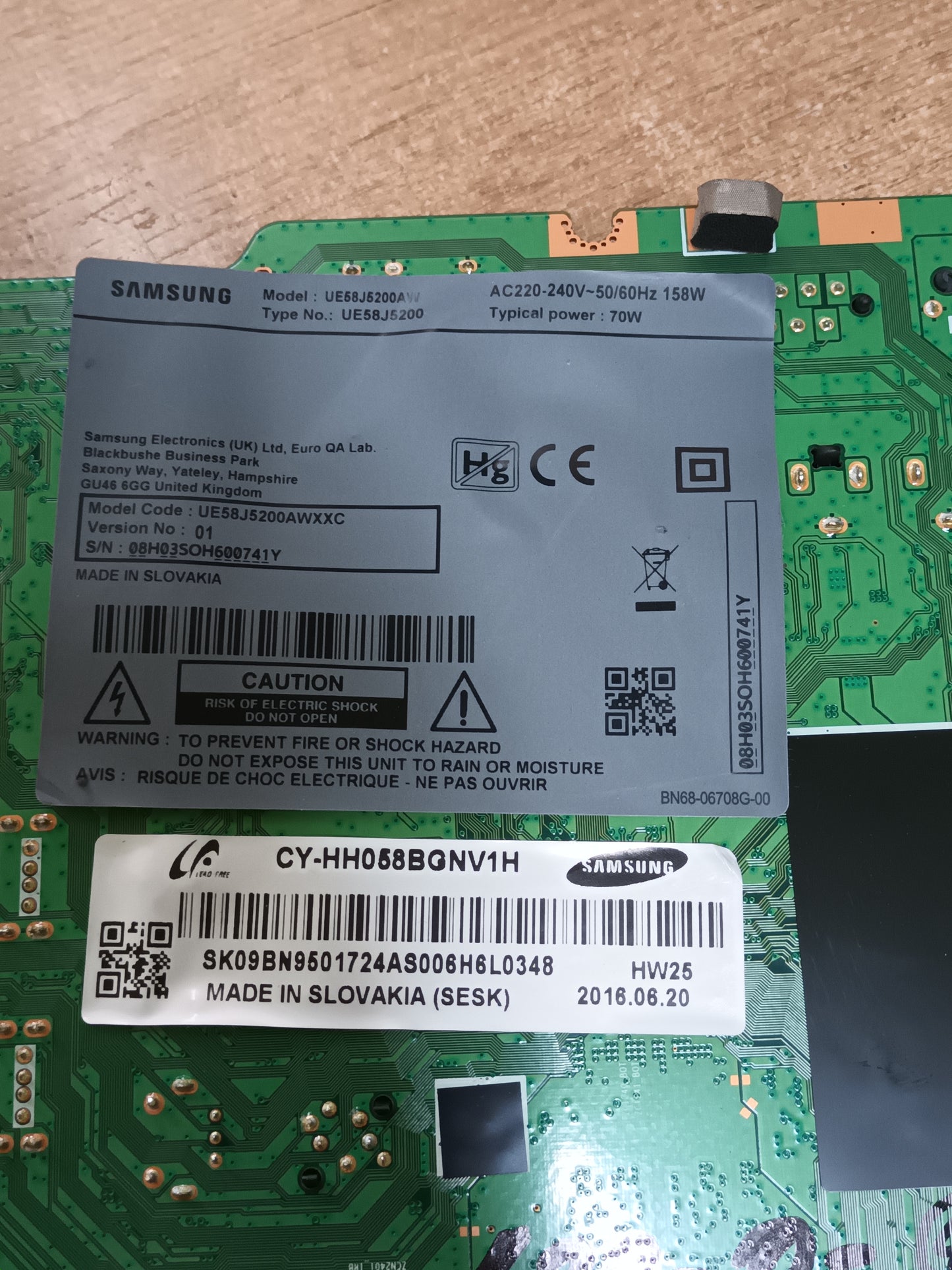 32745A, de SAMSUNG UE58J5200AW