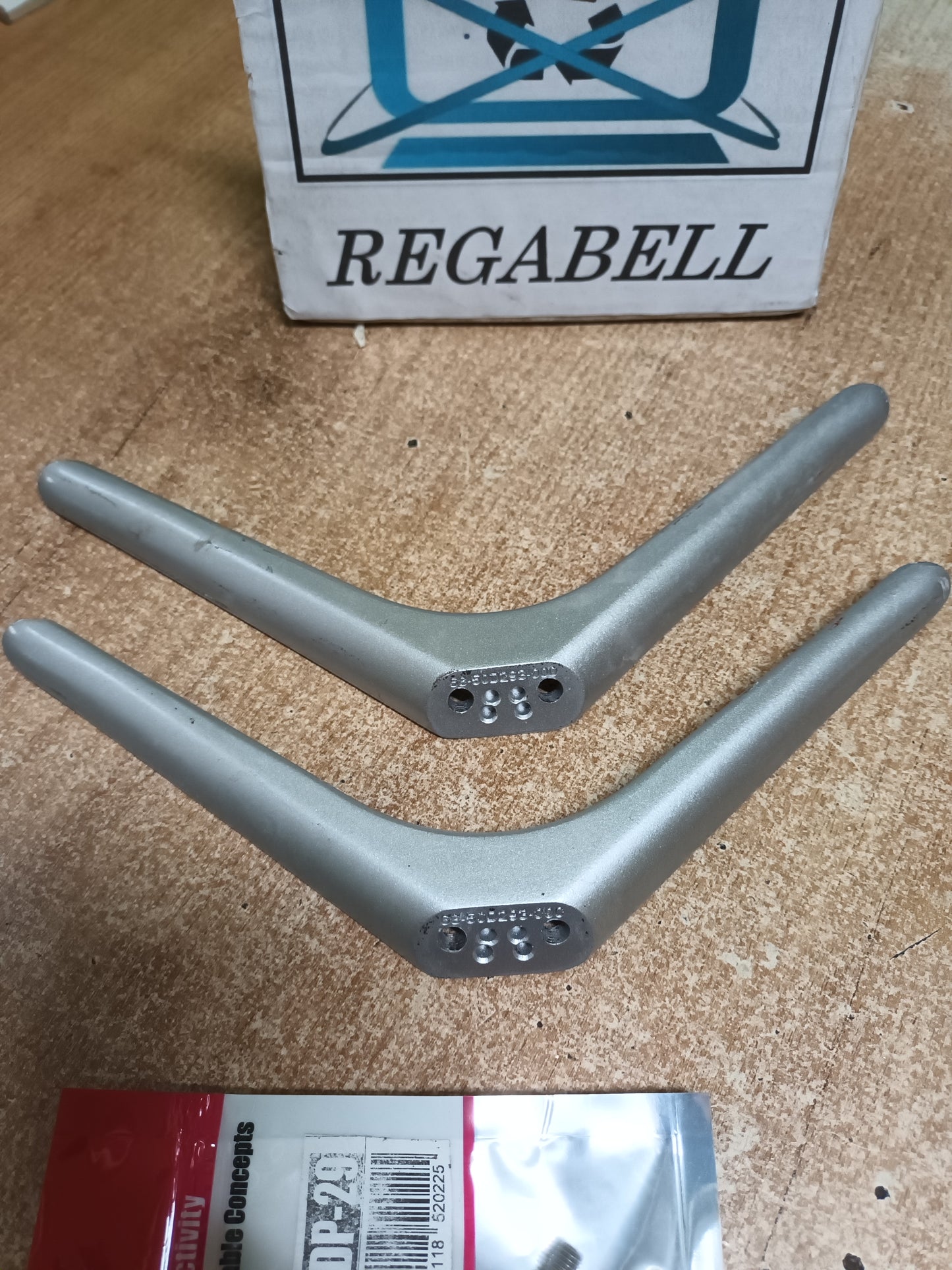 PIES DE TV THOMSON 50UE6420, (ref-193)