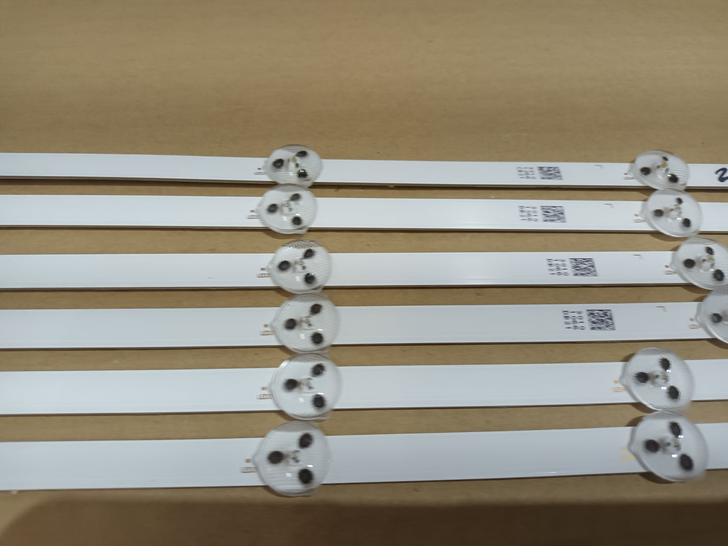 TOSHIBA 49L2863DG, KIT 6 TIRAS LED (ref.220)
