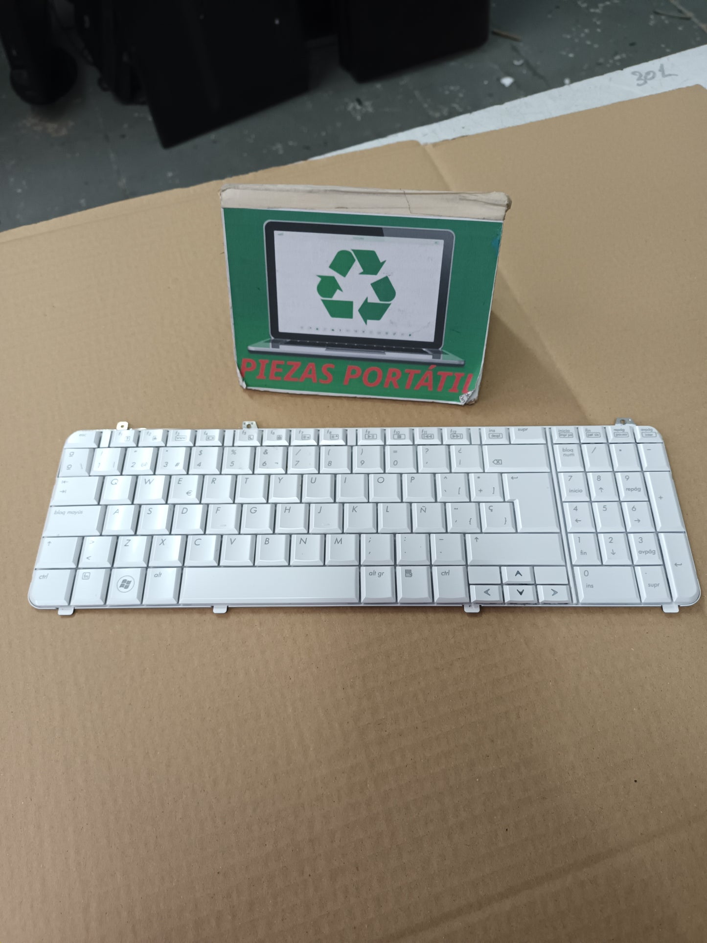 TECLADO HP DV6, REFERENCIA: AEUT3P00060,