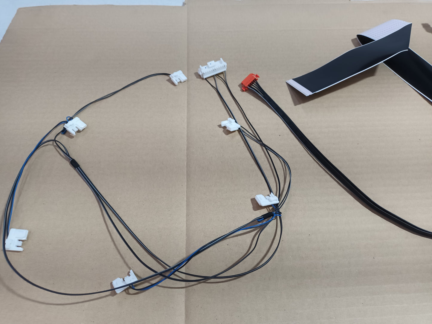 UE75AU7172U, componentes TV NUEVOS, (ref-110)