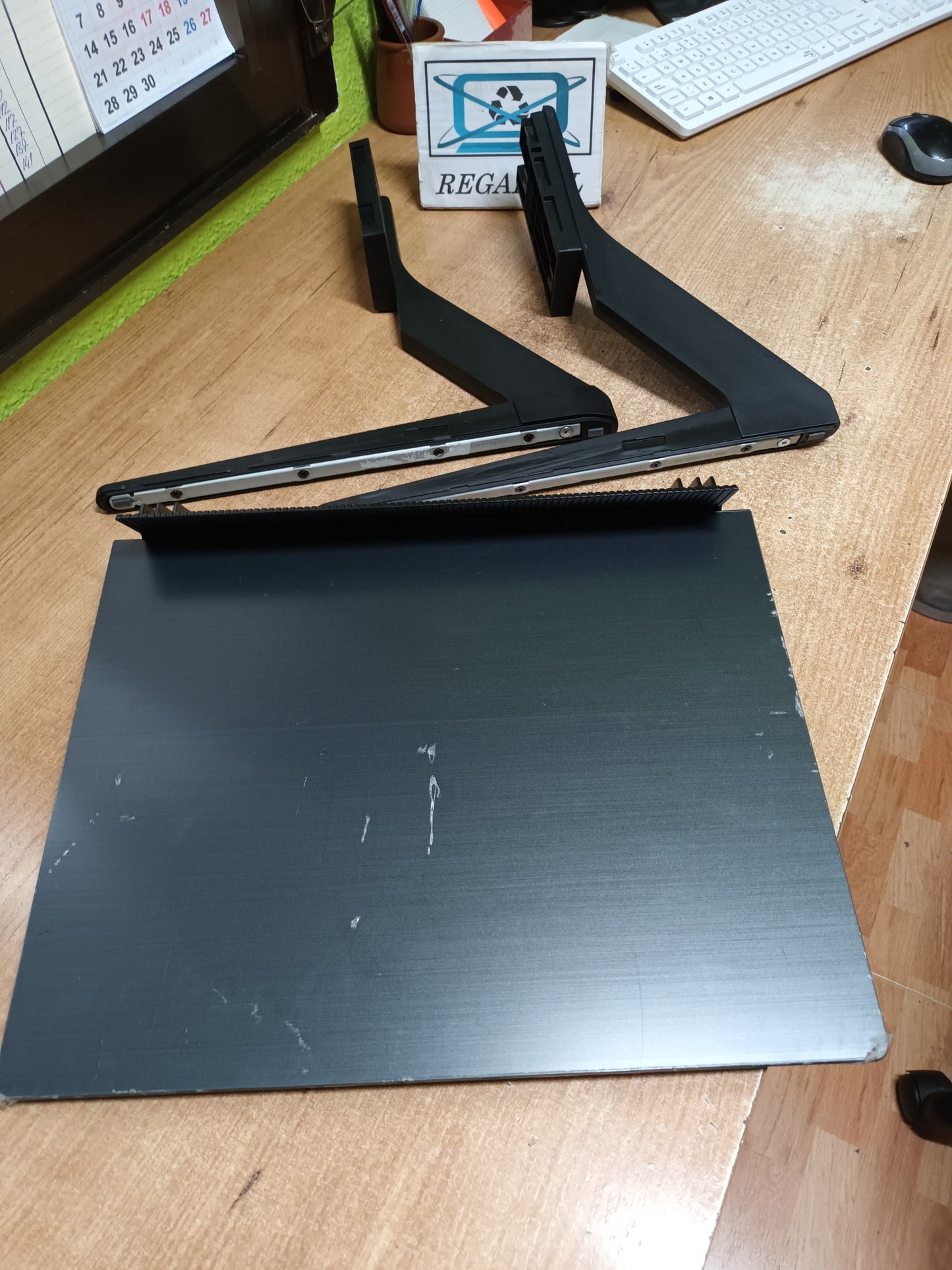 PIES DE TV TCL 55P655, NUEVOS SIN USAR