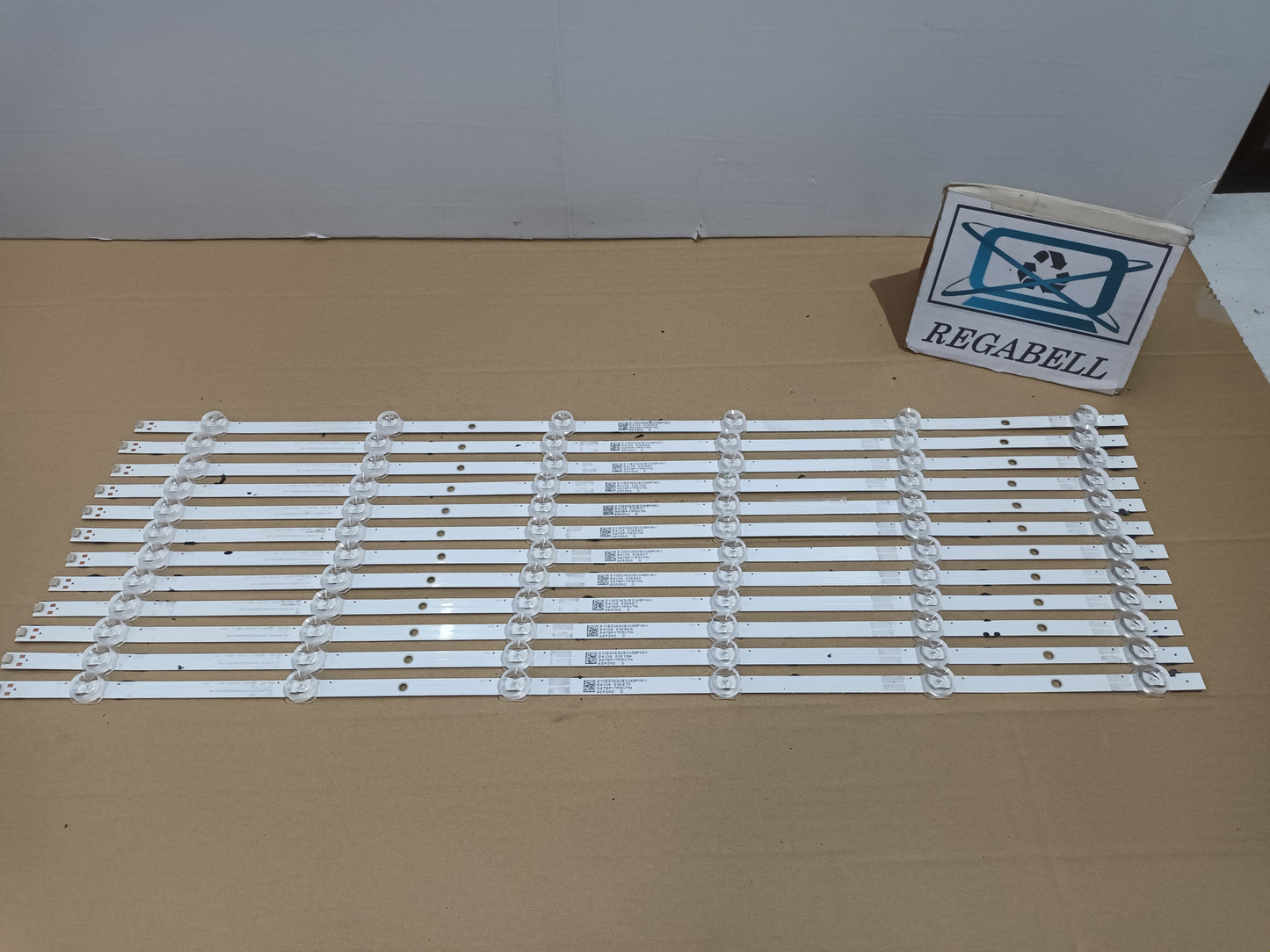 PHILIPS 65PUS8319/12, KIT TIRAS LED nuevas