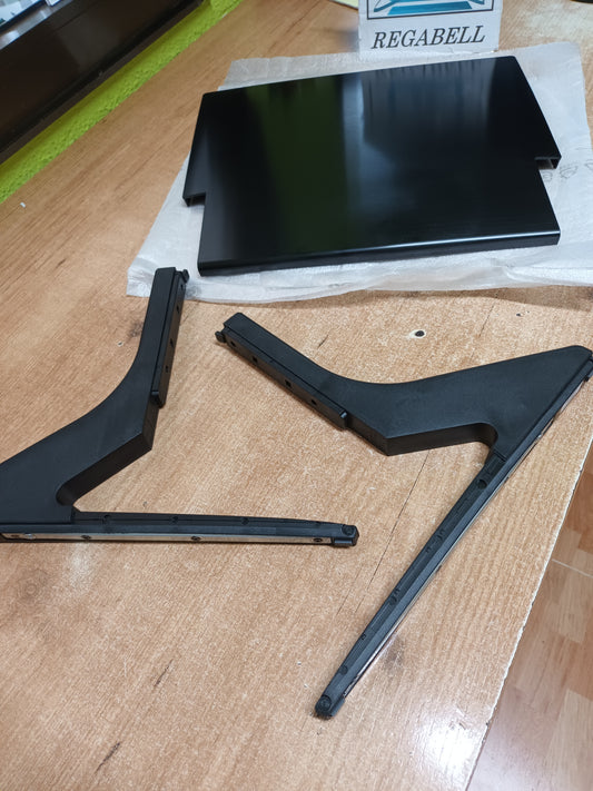 PIES DE TV SAMSUNG TQ65Q70DAT, NUEVOS (ref-215)