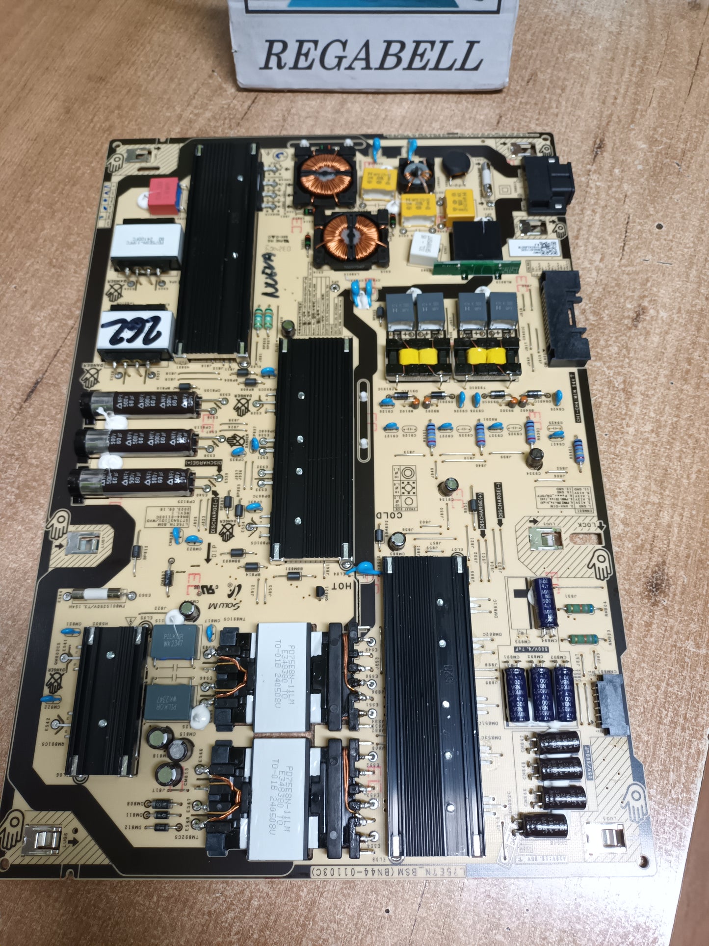 BN44-01103C, NUEVA SIN USAR, de TV SAMSUNG TQ75Q68DAUT,